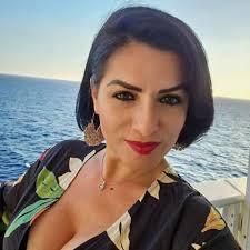 Manuela Mitchell (@ttasselgrl)