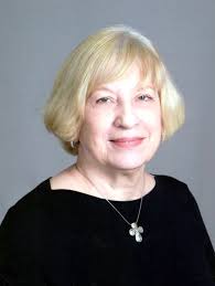 Edie Walters's Instagram, Twitter & Facebook