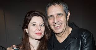 Père haut fonctionnaire à l'unesco, gaulliste; Julien Clerc Sa Femme Helene Gremillon Et Carla Bruni Toujours A Ses Cotes Purepeople