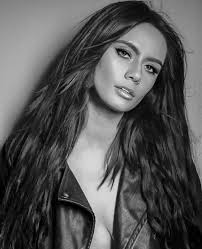 Jade Landry (@aint_it_jaayyyy) • Instagram photos and videos