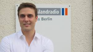 As a teenager schreiber learned arabic while spending time in syria. Constantin Schreiber Warum Moderieren Sie Eine Tv Sendung Fur Fluchtlinge Archiv