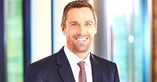 Thomas Kreiling's Instagram, Twitter & Facebook