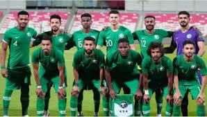 بعد 33 عاما باراغواي في الرياض لمواجهة المنتخب السعودي سعودي 360 واصل المنتخب السعودي تحضيراته أمس الأحد بحصة تدريبية على الم Soccer Field Soccer Sports