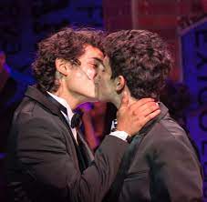 En exclusiva, emilio osorio celebró su cumpleaños con el elenco de mi corazón es tuyo. De Mi Corazon Es Tuyo A Aristemo Asi Se Ha Transformado Emilio Osorio Famosos Univision