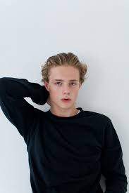 Discover (and save!) your own pins on pinterest. Pin By Pazem On Wip Ghosts That We Knew Blonde Boys Aesthetic Guys Beautiful Boys