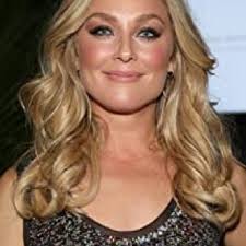 Elisabeth Röhm: Clothes, Outfits, Brands, Style and Looks