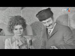 Amza pellea, regretatul actor roman, este sarbatorit in acest weekend la mamaia, la hotelul vega, care a reprezentat unul dintre platourile de filmare pentru comedia nea marin miliardar. Marinela Petrescu Si Amza Pellea Nea MÄƒrin Si Curca In Aeroplan 1972 Youtube