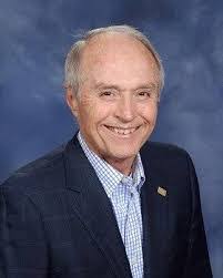 Denis Simon's Instagram, Twitter & Facebook