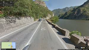 Valcea Trafic Deviat După Ce Apele Oltului Au Inundat O Porţiune Dintr Un Drum Naţional