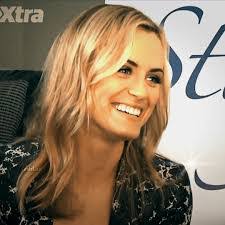 Amber Shilling's Instagram, Twitter & Facebook