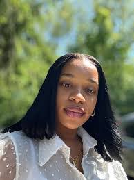 Tara Noel's Instagram, Twitter & Facebook