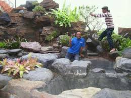 Namun, jika bukan ahlinya, apakah kita bisa membuat taman bunga sendiri? Jasa Pembuatan Taman Archives Grosir Bibit Tanaman