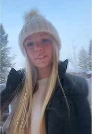 Holly Hambright's Instagram, Twitter & Facebook