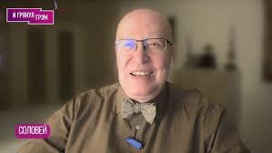 Alena Norman's Instagram, Twitter & Facebook