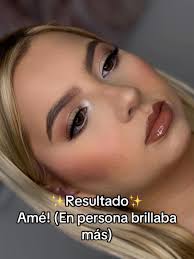 Maquillajes Azules Con Delineado Blanco