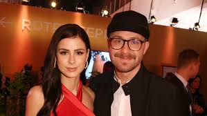 2016 posierten sie bei einer filmpremiere gemeinsam. Mark Forster Und Lena Meyer Landrut Wann Sie Sich Verliebt Haben Bildplus Inhalt Leute Bild De Lena Meyer Landrut Sangerin Mark Forster
