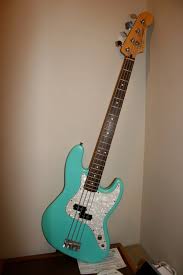 Recently did a deep clean on all the hardware, had the guitar setup, the electronics rewired, and a fret dress done. Fs Ft Fender Mark Hoppus Bass Talkbass Com
