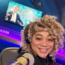 Happy Birthday to the king of reality and boss of all bosses @bravoandy  Hoping in 2024 I finally get added to the text chain 🤞🏽