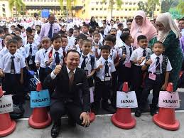 Sekolah menengah kesetanan is an animarion series trailer, which created as an end of studies aufrufe 6 tsd.vor 8 years. Tidak Berlaku Lambakan Pelajar Sekolah Biasa