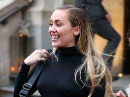 Suddenly you're like, 'i don't recognize you anymore.' Miley Cyrus Pulls Off The Easiest And Prettiest Holiday Hair On The Tonight Show Starring Jimmy Fallon Vogue