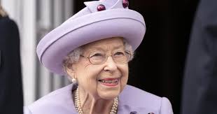 Elizabeth, the Queen who returned to the East End time and again