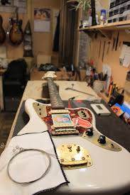 Im gegensatz zu den fender designed alnico single coils ist das set wertiger und der klang definierter. The Vintage Instrument Workshop 1964 Fender Jaguar Wiring Modification