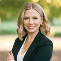 Cassandra Fraley's Instagram, Twitter & Facebook