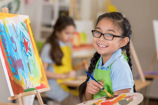 10,500+ Kids In Art Class Stock Photos and Royalty-Free Pictures - iStock