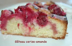 Ce Gateau Cerise Amande Est A Faire A La Saison Des Cerises Ou Avec Des Cerises Surgelees La Pate Agrementee D Gateau Cerise Gateau A La Cerise Dessert Cerise