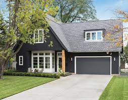 Choosing exterior paint colors can be a daunting experience—with so many options, it's hard to know where to begin. New And Fresh Interior Design Ideas For Your Home Home Bunch An Interior Design Luxury Home Gray House Exterior Scandinavian Home Exterior House Exterior