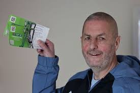 Dad of MH17 victim watches Newcastle United in League cup final