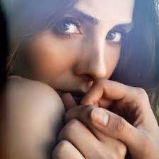 Битва ютуберов qenza vs nur tv. Nur Fettahoglu Tv Series Biography Turkish Drama Turkish Beauty Turkish Actors Beautiful Celebrities