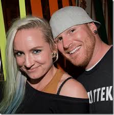 I big dogs, red beards & night matches #gamesetmattek#tennisunited #gopackgo insta: Bethanie Mattek Sands Husband Justin Sands Bio Wiki