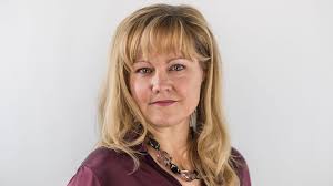 KRÖNIKA: Ett enormt svek mot kvinnorna