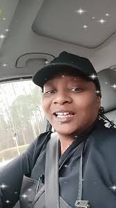 Darnisha Bell (@darnishabell)