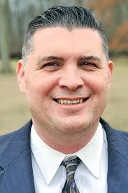 New Manchester board member takes seat