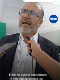 El exministro de Salud, Víctor Zamora ⚕️, denunció el recorte de 12  millones de soles 💰 destinados a medicamentos de salud mental 🧠, pese al  aumento de suicidios ⚠️. Señaló que persisten el ...