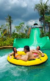 Oh iya di pantai beachpool ancol kalian juga bisa menyaksikan atraksi fly board yang keren setiap hari sabtu dan minggu jam 9 pagi dan 6 sore. Waterbom Pik Tiket Masuk Info Wisata Juli 2021 Jam Buka