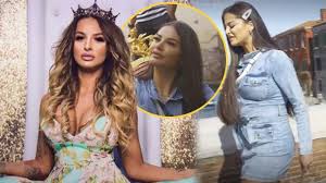 Vielseitige damen trainingsanzug von zuzana plačková im einfachen design mit zwei streifen auf beiden seiten und einem gesticktem limited by queen logo auf der rückseite. Zuzana Plackova Extra Cz