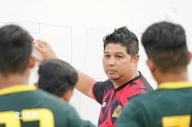 If you want to learn perut in english, you will find the translation here, along with other translations from malay to english. Jurulatih Kedah Akui Terpaksa Ikat Perut Football Tribe Malaysia