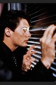 Blue Velvet (David Lynch, 1986): We Live in a “Strange World”