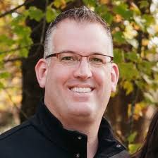 Dan Lott's Instagram, Twitter & Facebook