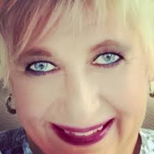 Amber Busch's Instagram, Twitter & Facebook