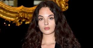 Monica belluci is an italian actress and fashion model. Monica Bellucci And Vincent Cassel S Beautiful Teenage Daughter Is Already A Modeling Star