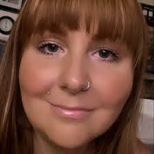 Beth Hutton (beth1762)