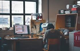 Work your desk job in style! 6 Biggest Challenges Of Working From Home