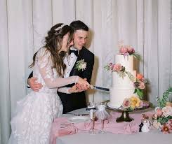 It is usually done while scuba diving, but can be done while diving on surface supply, snorkeling, swimming, from a submersible or remotely operated underwater vehicle, or from automated cameras lowered from the surface. Coastal Charm Abounds In This Bel Air Bay Club Wedding California Wedding Day