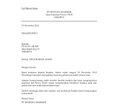 Untuk mendapatkan contoh lain bentuk surat resmi dan juga pembahasan yang lebih mendalam, silahkan kunjungi kumpulan artikel surat resmi kami yang lain dalam kategori surat resmi. Contoh Surat Pesanan Dalam Bentuk Semi Block Style Kumpulan Surat Penting