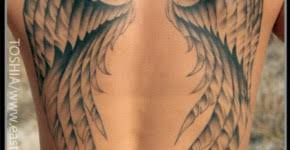 En effet, selon un mythe religieux daté de plus d'un millénaire, les ailes représentent des anges gardiens et protecteurs. Tatouage Ailes Photos Les Tatouages