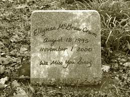 File:Ellymae McGraw Crum (1995-2000), Eugene Masonic Cemetery  (39683457822).jpg